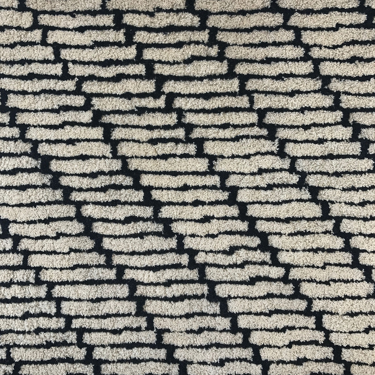 Tufted Screen Black White - Image 1