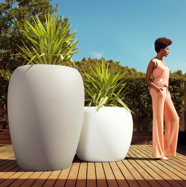 Blow_Lounge_Collection_planters_Vondom.jpg