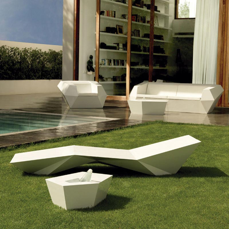 FAZ_Sun_Chaise_setting3_54008_VONDOM_VillaVici