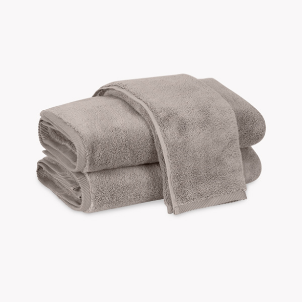 Milagro_Towel_collection_platinum_Matouk_VillaVici