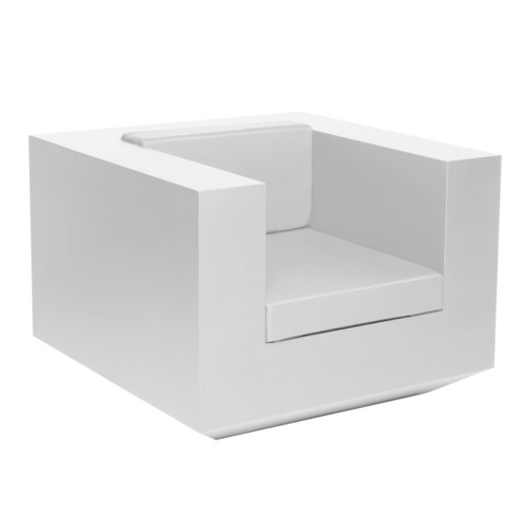 Vela Lounge Chair - Image 1